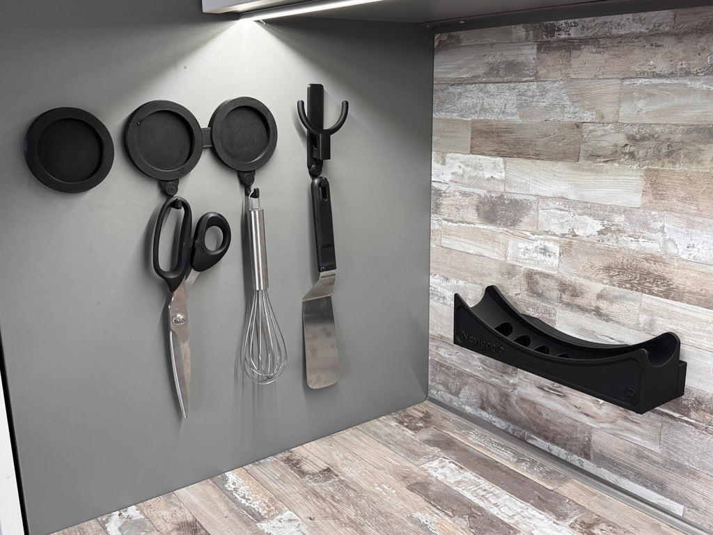 CleverMount® Stand- & Wandhalterung passend für AMC Navigenio