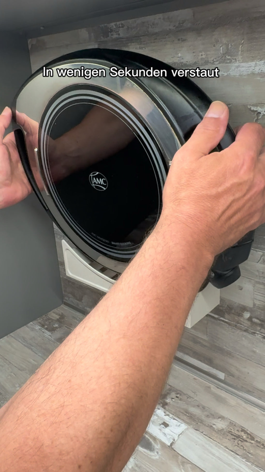 CleverMount® Stand- & Wandhalterung passend für AMC Navigenio